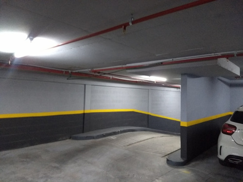 Imagen 3 de 7 de Dueño Vende - Cochera Cubierta - Con Personal De Seguridad Las 24h