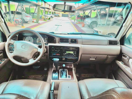 Imagen 7 de 13 de Toyota Autana 4x4 Automática
