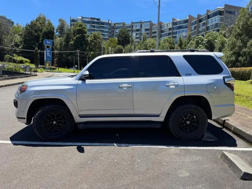 Toyota 4Runner 4.0 Limited FI Blindaje 2 Plus