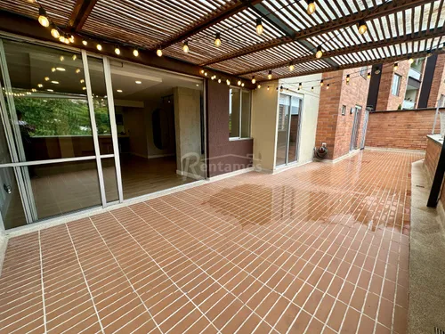 Apartamento En Arriendo En Cumbres. Cod A776108