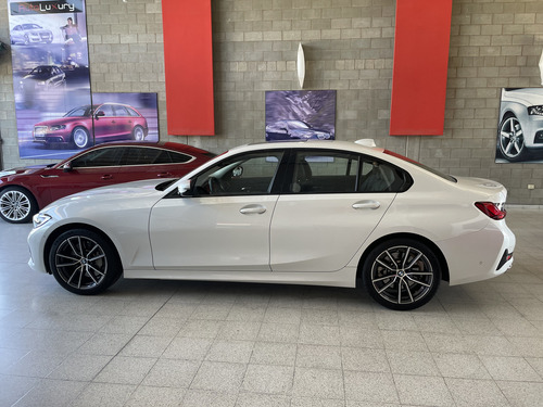 BMW Serie 3 3.0 330i Sedan Sport Line 252cv