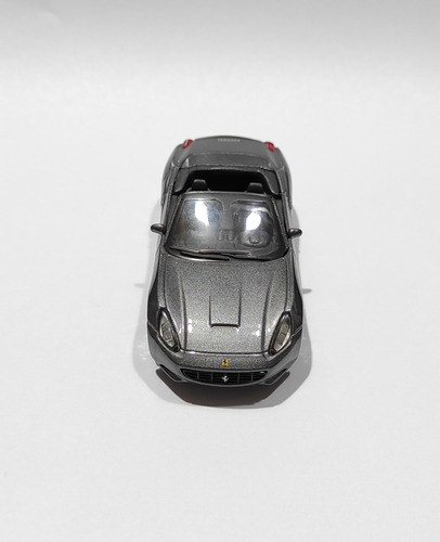 Ferrari California Escala 1/43 (sin Caja)