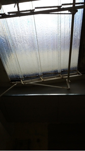 Imagen 2 de 5 de Reparación Toldos De Aluminio Y Traslúcido, Repuestos.