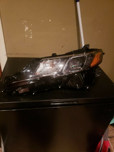 Faro Toyota Camry 2018 2019 A 15 Dias C/u Pequeños Detalles (Usado)