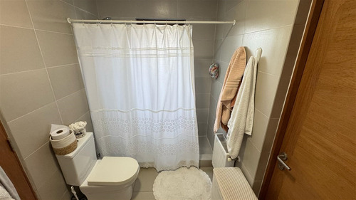 Impecable En Venta De 5 Dorm. En Curicó