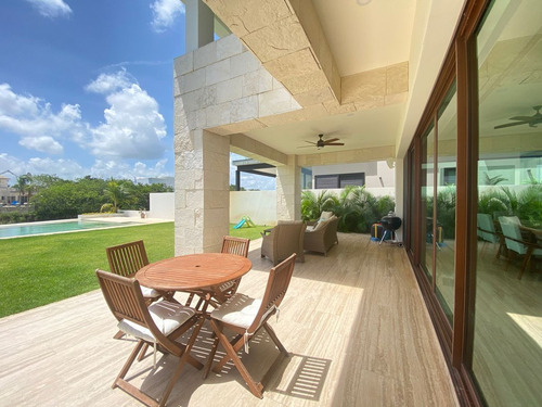 Imagen 20 de 30 de Casa En Venta En Cancun Lagos Del Sol , En El Lago