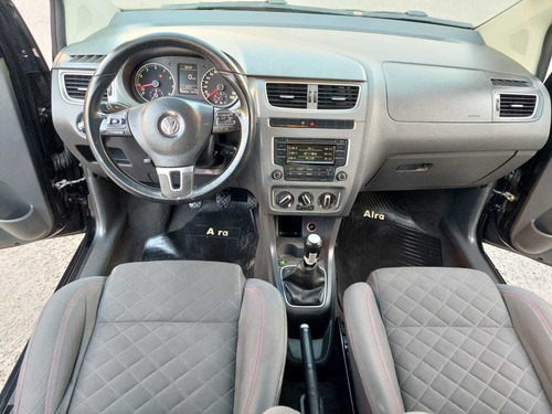 Imagen 9 de 18 de Volkswagen Suran 2013 1.6 Highline 101cv 11c