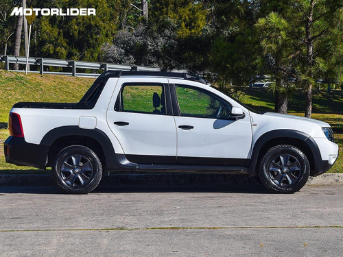 Imagen 6 de 25 de Renault Oroch Black Edition 1.6 Ex. Full| Permuta / Financia