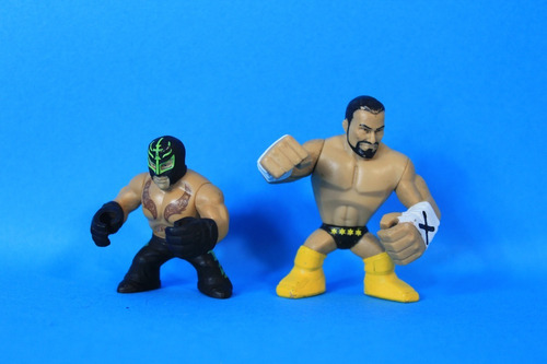 Dos Luchadores Wwe Rey Misterio 