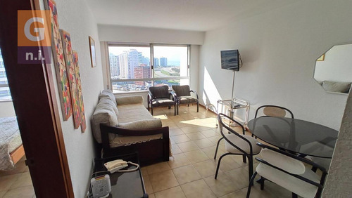 Apartamento En Punta Del Este (península) - Ref. 4039