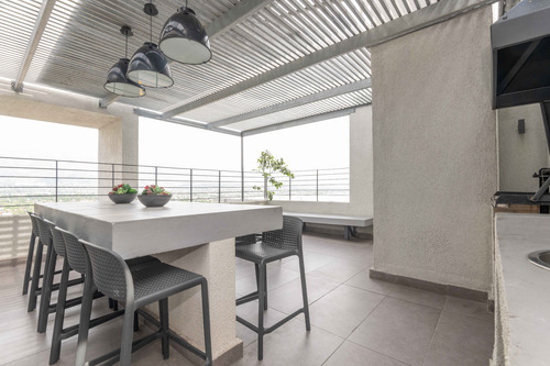 Edificio Av. Irarrázaval (1 Est. 1 Bod.) Vista Oriente Pis