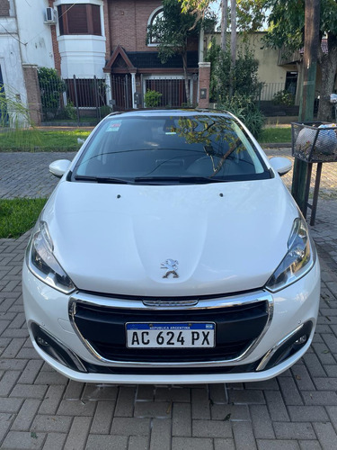 Peugeot 208 1.6 Feline