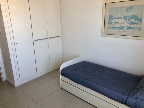 Apartamento En Venta Y Alquiler Torre Manhattan. Punta Del Este. Aidy Gril.