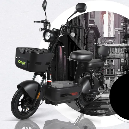 Bicicleta Eletrica Cava C3 preta vista lateral com cesta frontal e banco duplo