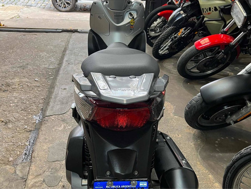 Imagen 21 de 22 de Kymco People 300 Gti 2017 U Dño Serv Off Permuto
