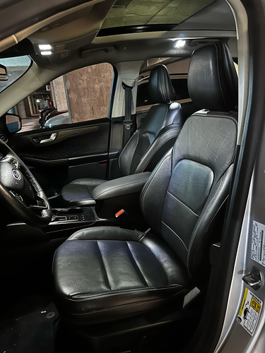 Ford Kuga Titanium 2.5L Hibrido AT AWD