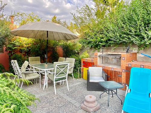 Maravillosa Casa Con Lindo Jardín En Pie Andino