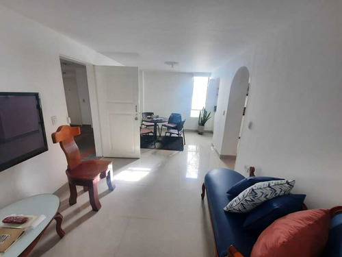 Apartamento En Arriendo Ubicado En El Poblado Sector Loma Del Indio (19304).