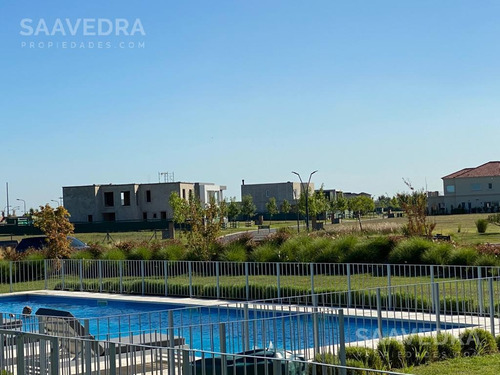 Imagen 7 de 13 de Excelente Lote Al Agua En Venta. Primera Linea Con Salida Al Lago Central. Barrio Virazon