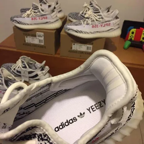 Adidas yeezy zebra olcsón hotsell