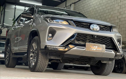 Toyota Hilux SW4 2.8 D-4d Turbo Diesel Diamond 7l Automatico