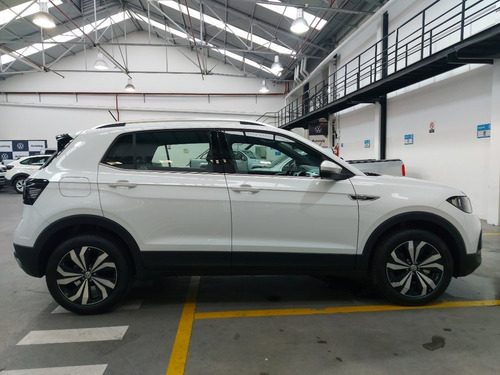 Imagen 4 de 25 de Volkswagen T-cross Highline At 200tsi