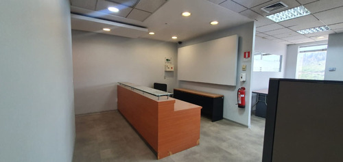 Oficina En Arriendo Las Condes , Sector El Golf 