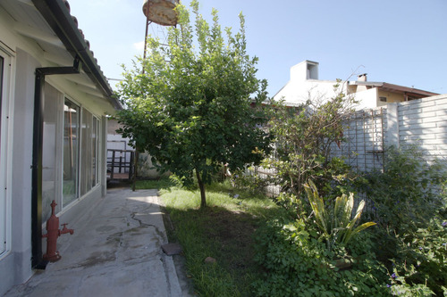 Casa Venta Parque Pileta Y Galpón Lomas De Zamora