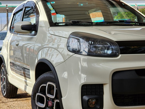 Fiat Uno 1.4 EVO SPORTING 8V FLEX 4P AUTOMATIZADO