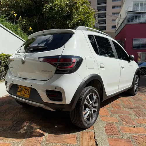 Renault Stepway 1.6 Intense Automática