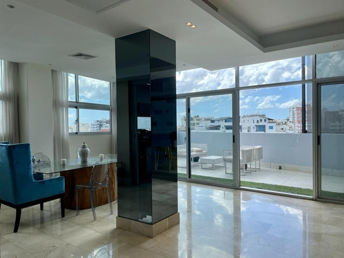 Apartamento Penthouse Con Terraza En Alquiler Amueblado En Serralles, Facil Acceso A Sectores Como Piantini, Evaristo Morales, Naco