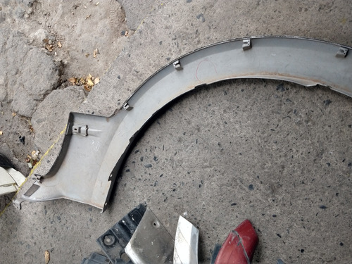 Cantonera Mitsubishi Montero 2003-2006 Lado Izquierdo (Usado)