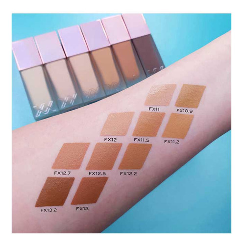 Base De Maquillaje Revolution Glow Skin Fauxxdation