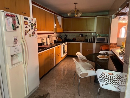 Imagen 7 de 18 de Vendo Casa 480m2 5h/5b/5p El Cafetal Santa Ana 1265