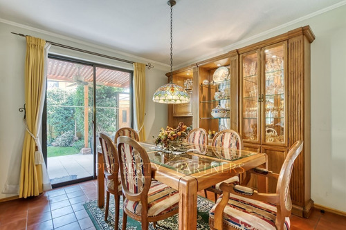 Imagen 3 de 13 de Venta De Casa En Peñalolén, Condominio Arboleda I