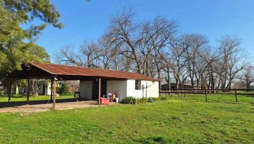 Campo En Venta - 2 Dormitorios 1 Baño - 12.000mts2 - Exaltación De La Cruz
