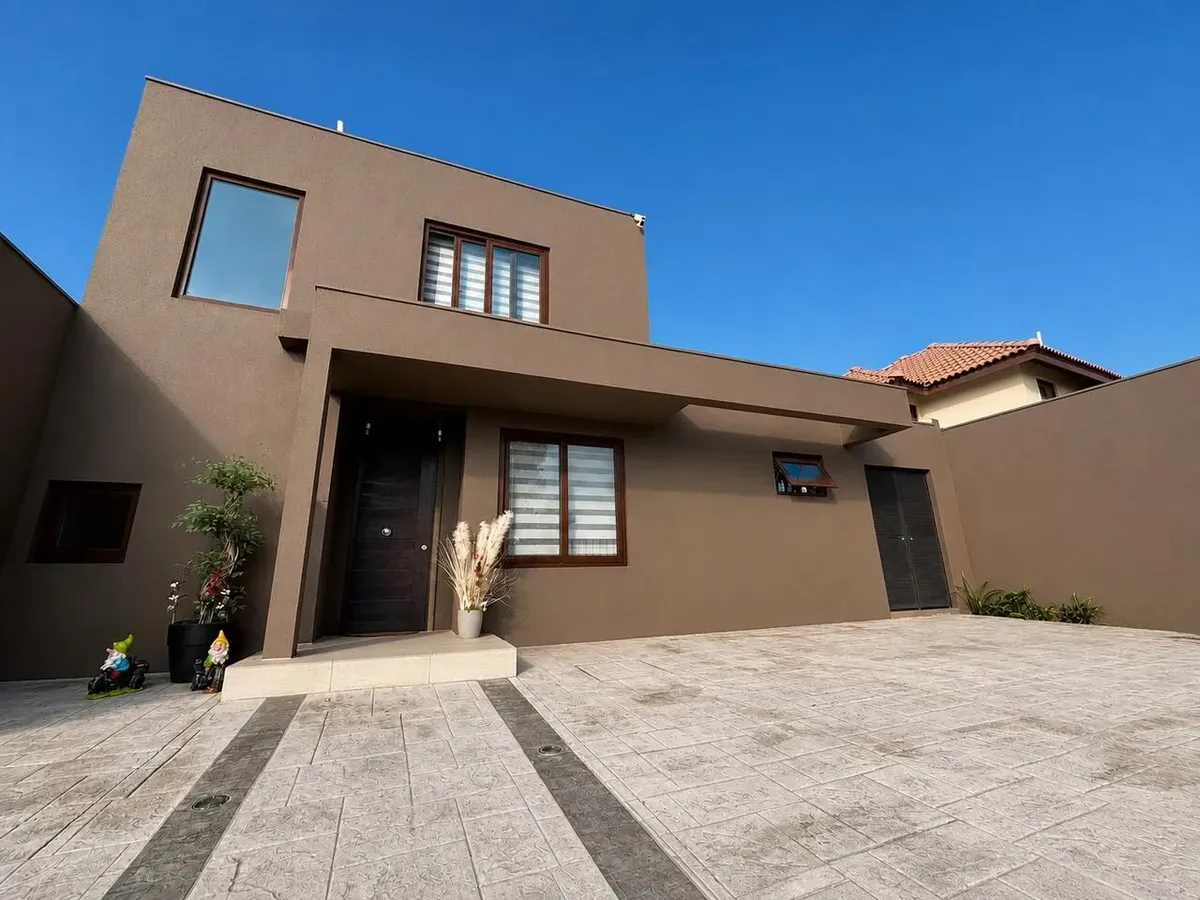 Imagen 2 de 30 de Estupenda Casa 3d/3b En El Mejor Sector De Cdlv