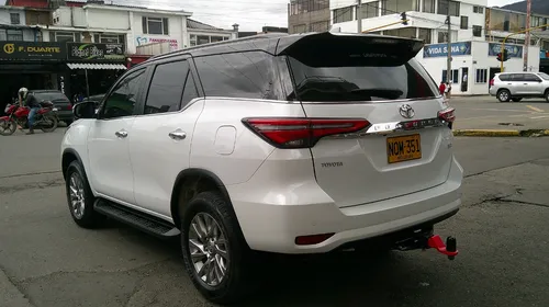 Toyota Fortuner 2.4 Diésel Srv 4X2