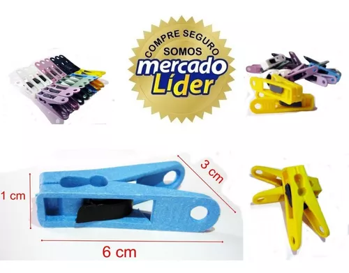 Ganchos para colgar ropa, pinzas para ropa, pinzas para ropa de acero  inoxidable, pinza de secado de metal portátil. enfoque selectivo.