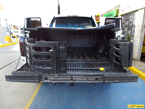 Imagen 14 de 25 de Ford F-150 Raptor Svt