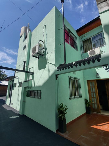 Imagen 2 de 25 de Casa - San Justo