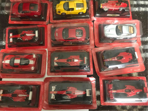 Lote 14 Ferraris 1:43 Colección Panini