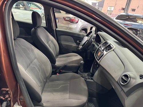 Renault Logan 1.0 8v