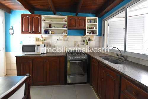Imagen 9 de 18 de 488 Y 29 Gonnet - Casa En Venta