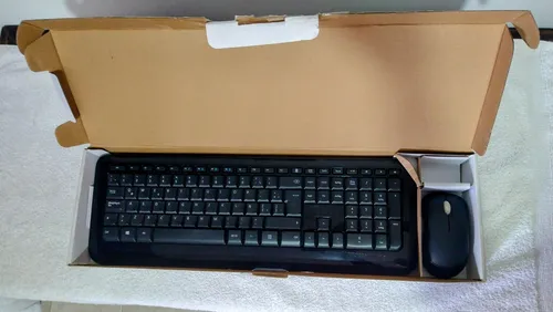 Kit Teclado Y Mouse Microsoft Wireless 850 Negro Español (Usado)