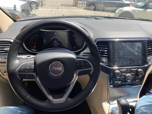 Imagen 4 de 13 de Jeep Grand Cherokee 2020 3.7 Limited Lujo 3.6 4x2 At