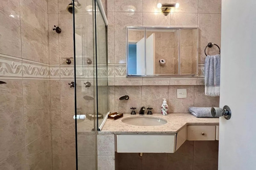 Apartamento À Venda Com 225m², 3 Suítes Com 2 Vagas De Garagem Fixas. Jardim Paulista. Planta Excelente Com Jardim De Inverno.