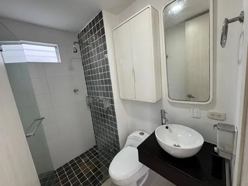 Se Alquila Amplio Apartamento Con Aire En Bochalema Central