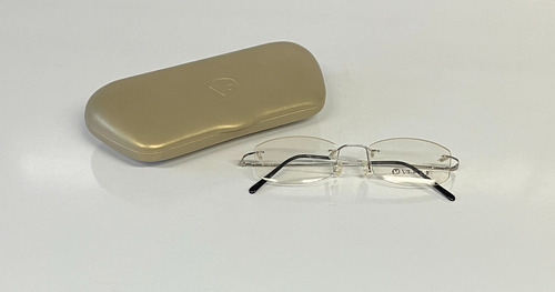 Estuche Para Lentes Vogue Resistente A Golpes + Montura