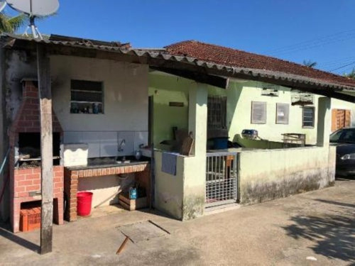 Chácara No Litoral Com 04 Dormitórios Em Itanhaém/sp